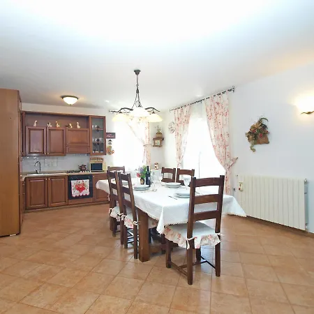 Apartman Cleusa 1609 *