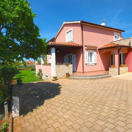Cleusa 1609 Apartman *