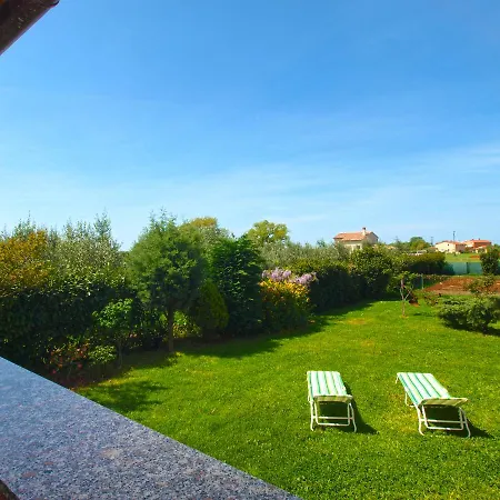 Appartement Cleusa 1609 Marčana